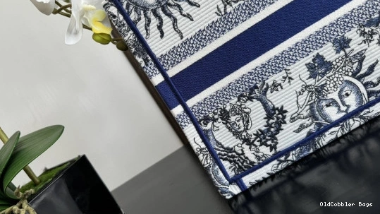 OldCobbler Bags DIRO SMALL TOTE-26.5*21*14CM BOOK 0819